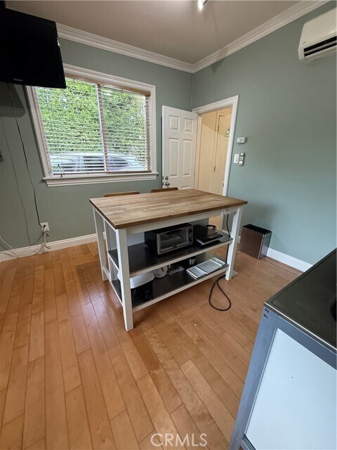 Building Photo - 301 N Hudson Ave