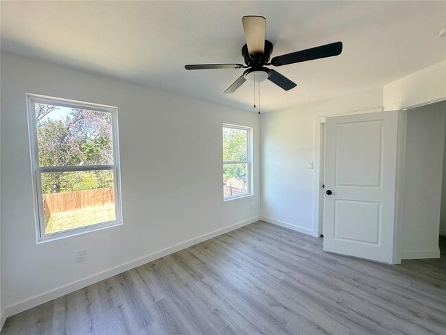 Building Photo - 7813 Hirsch Rd