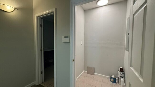 Building Photo - Commercial Office Space in Historic Richmond Hill