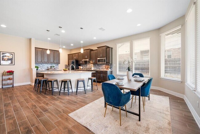 Building Photo - 521 Betony Lp