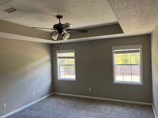 Building Photo - 206 Legacy Dr