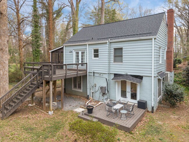 Building Photo - Charming 1 Bed, 1 Bath Duplex with Office/Flex Space near Five Points, Downtown Raleigh