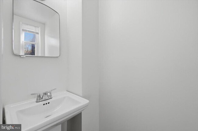 Building Photo - 5039 8th Rd S