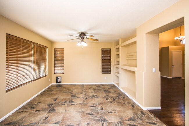 Building Photo - 4BR/2.5 BA. Located in the Desert Ridge
