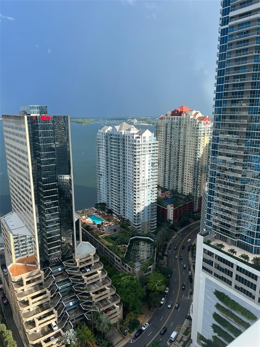 Building Photo - 951 Brickell Ave