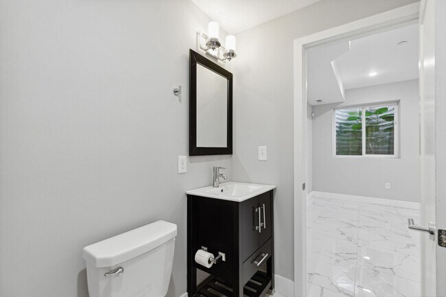 Building Photo - 1845 A St