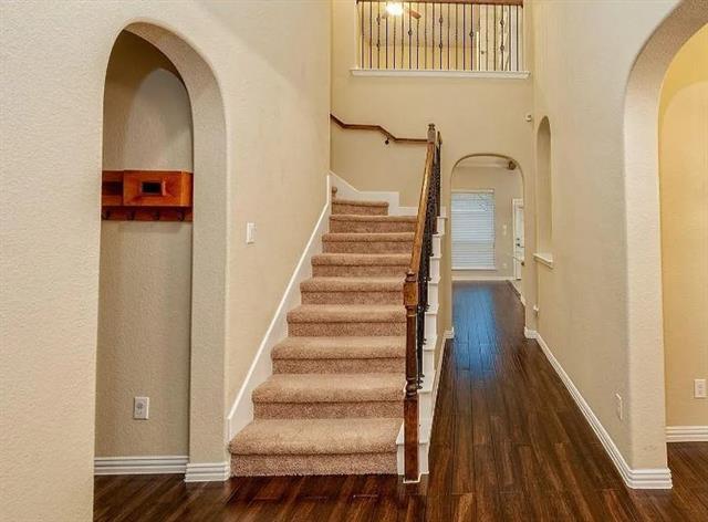 Building Photo - 2817 Pioneer Dr