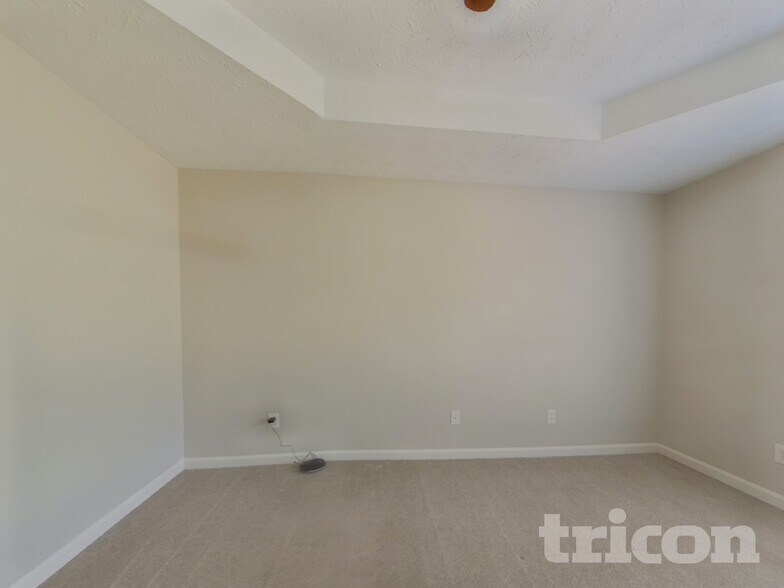 Building Photo - 6030 Savannah Dr