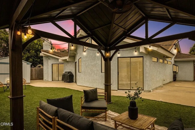 Building Photo - 2226 Sanderling St