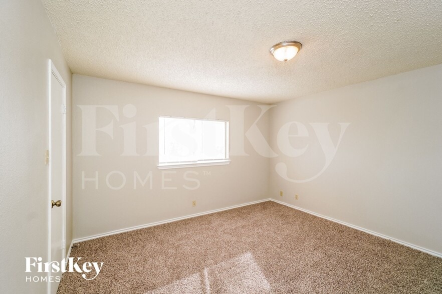 Building Photo - 1618 Richland Hills Dr