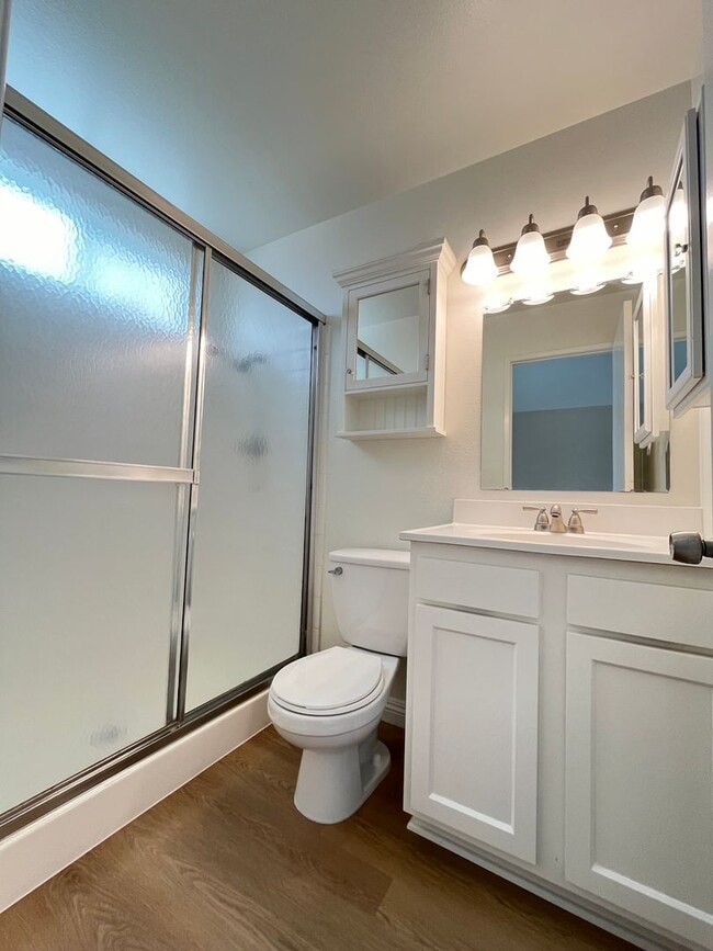 Building Photo - RECENTLY REFURBISHED  SINGLE STORY HOUSE W...