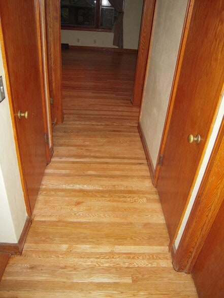 hall - 1139 E GORHAM ST APT 2