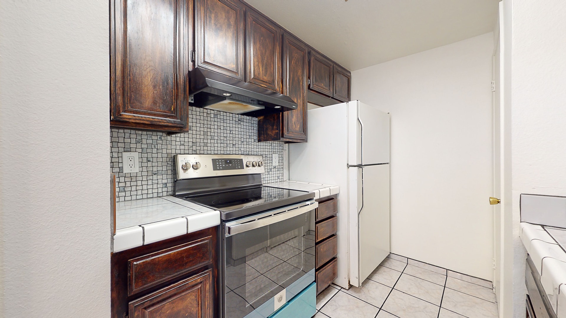 Building Photo - 1125 W Calle del Sol