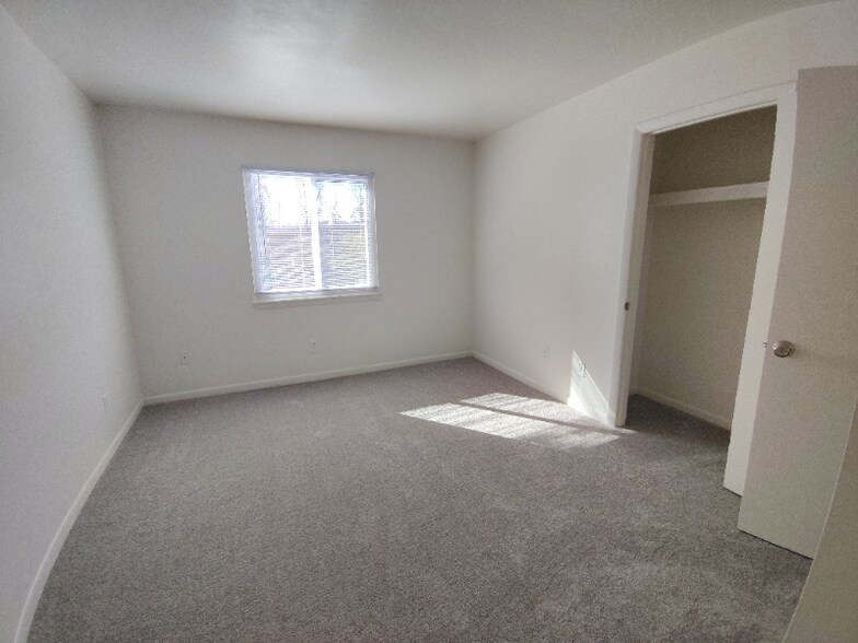 Building Photo - 600 Reusens Rd