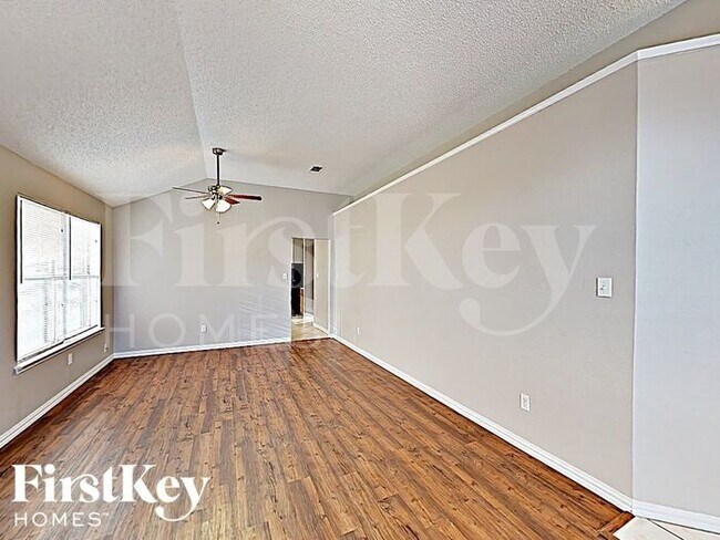 Building Photo - 3955 Cypress Gardens Dr