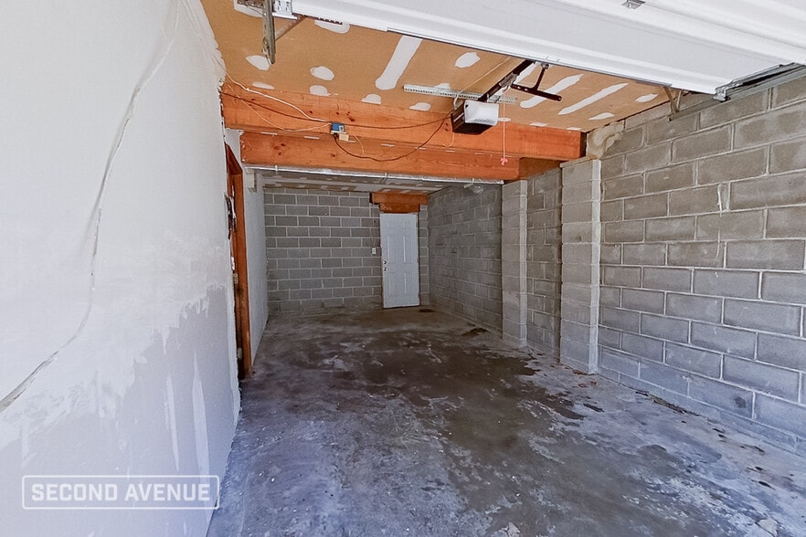 Building Photo - 434 15th Terrace NW