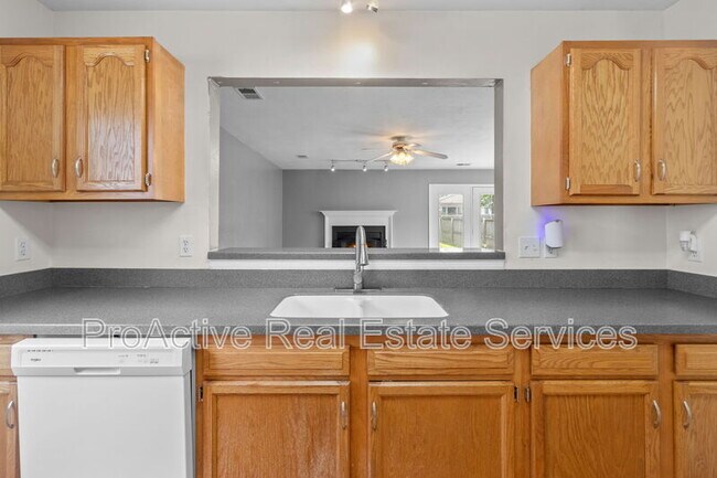 Building Photo - 5312 Pandoria Ave