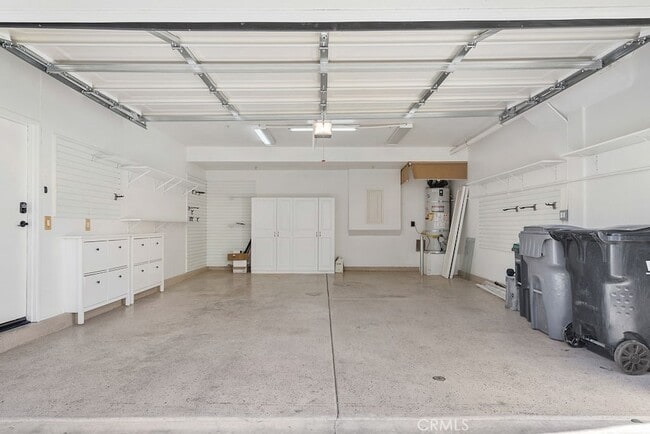 Building Photo - 8128 Wishing Well Ln