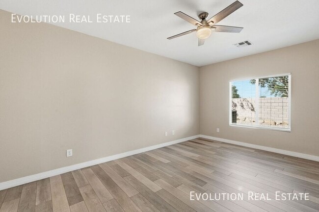 Building Photo - 3130 S 81st St