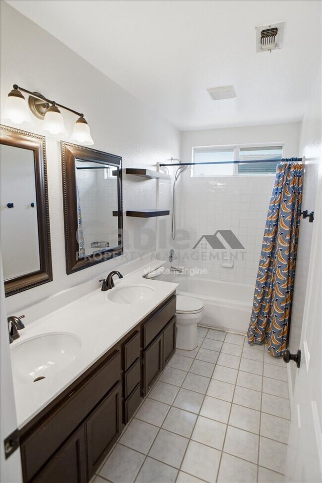 Building Photo - 27523 Wellsley Way
