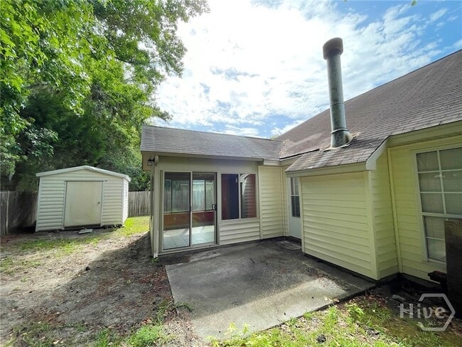 Building Photo - 102 Cormorant Way