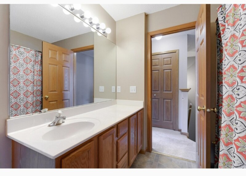 Building Photo - 6744 Meadow Grass Ln S