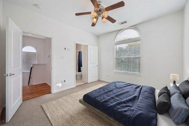 Building Photo - 5210 Petty St