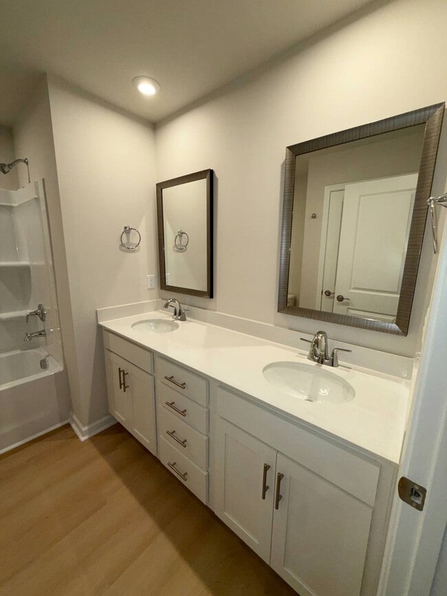 Building Photo - 3099 Blenheim Ct