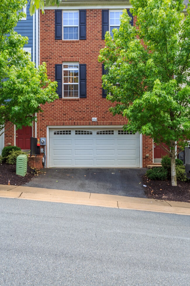 Building Photo - 154 Brookwood Dr
