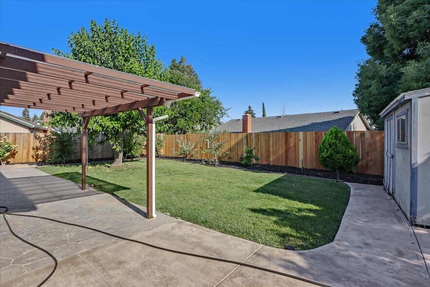 Building Photo - 2916 Biddleford Dr