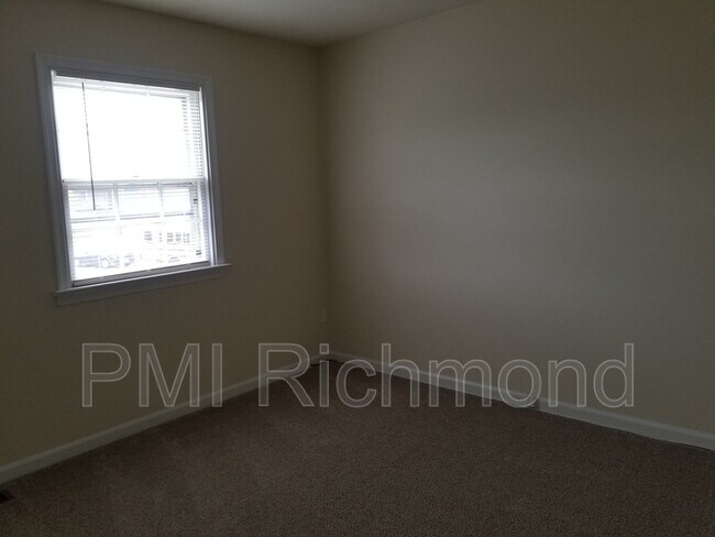 Building Photo - 4615 Chiswell Dr