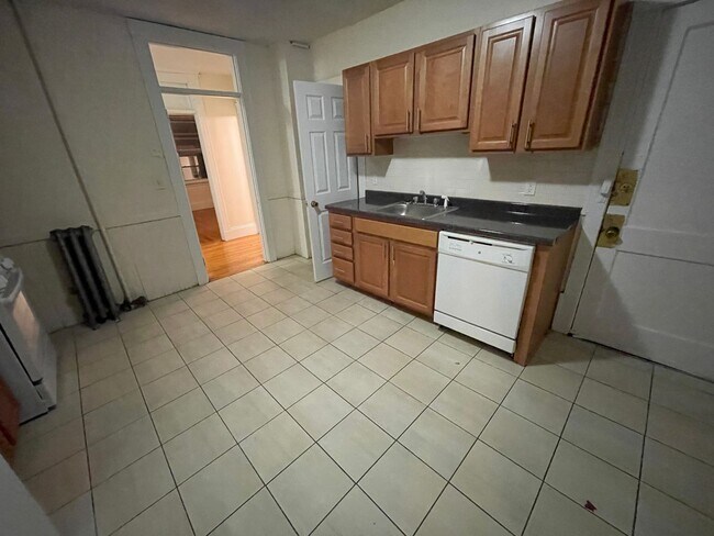 Building Photo - Huge 4-BED 2-BATH Union Square ALLSTON