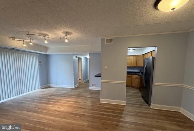 Building Photo - 111 Leedom Way