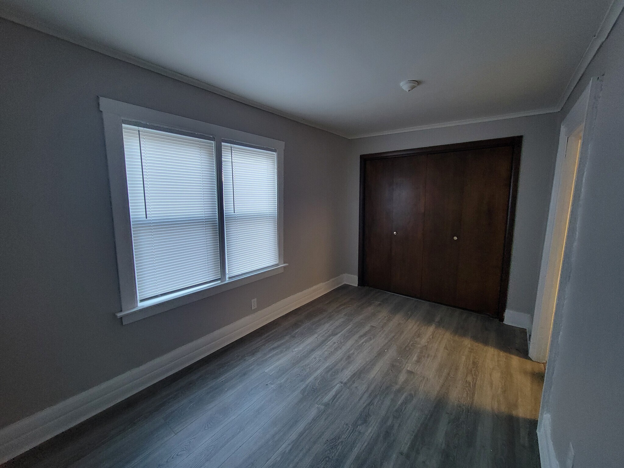 Building Photo - 506 W 46th St