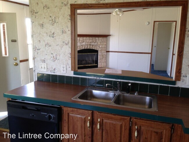 Building Photo - 3 br, 2 bath House - 403 Walnut