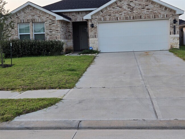 Building Photo - 31710 Carlisle Cv Ct