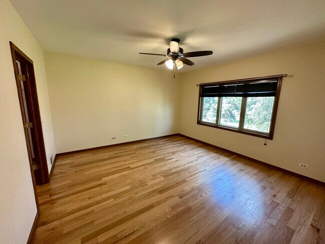 Primary Bedroom - 1010 Arbor Ct