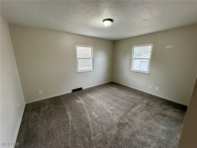 Building Photo - 1916 17th St SW