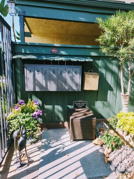 Mail Box - 131 Montana St