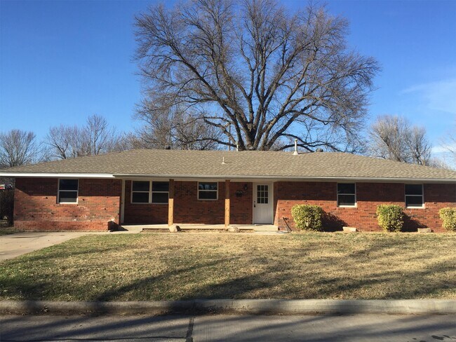Building Photo - 1525 Ann Arbor Dr