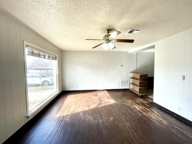 Building Photo - 111 5th Ave NW