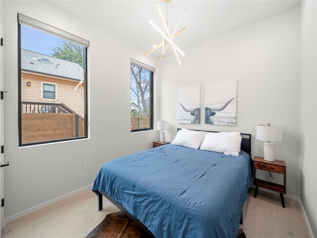 Building Photo - 2107 Brackenridge St