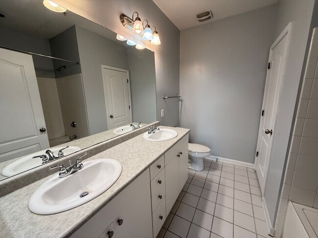 Building Photo - 2521 Egret Crest Ln