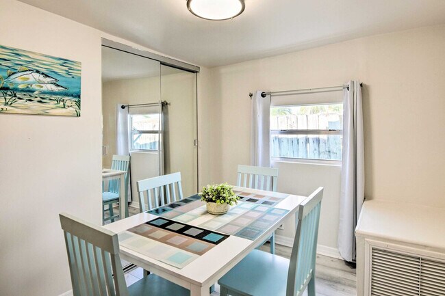 Building Photo - 134 1st Ct