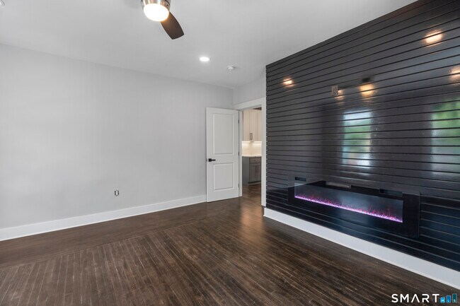 Building Photo - 492 Lombard St