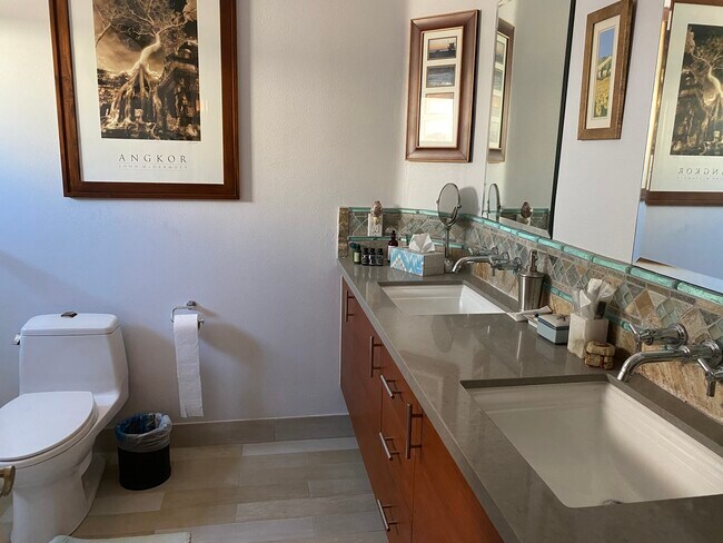 En-suite 2nd bedroom - 208 36th St