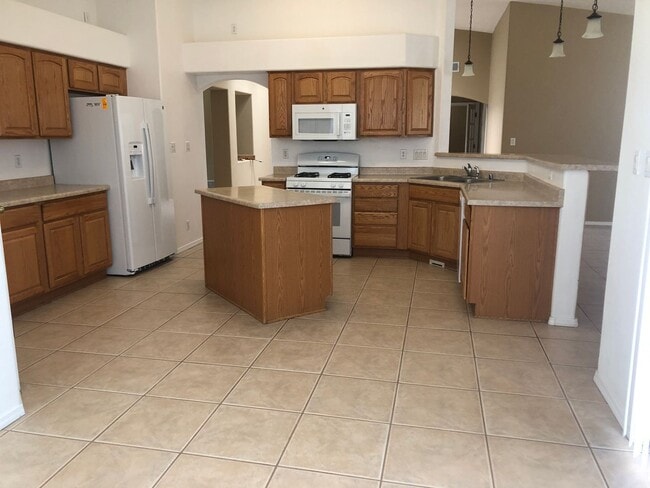 Building Photo - 808 7th St NE