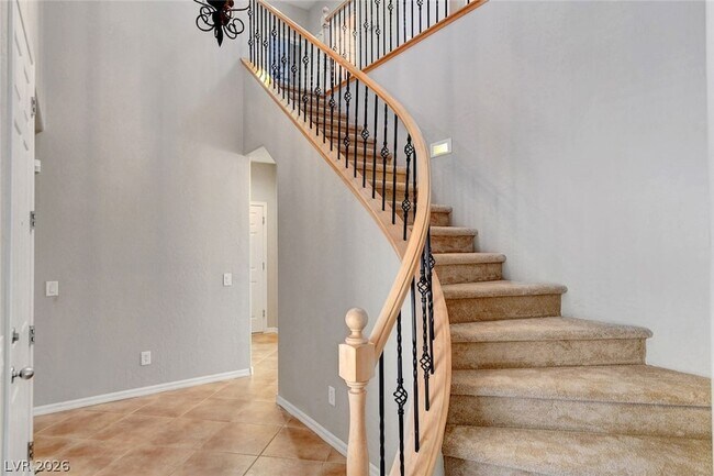 Building Photo - 6825 Tarpon Springs Ct