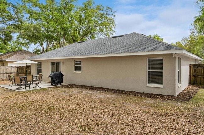 Building Photo - 165 Quail Oaks Cir