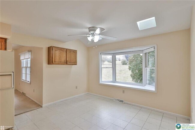Building Photo - 4059 Wedgewood Rd